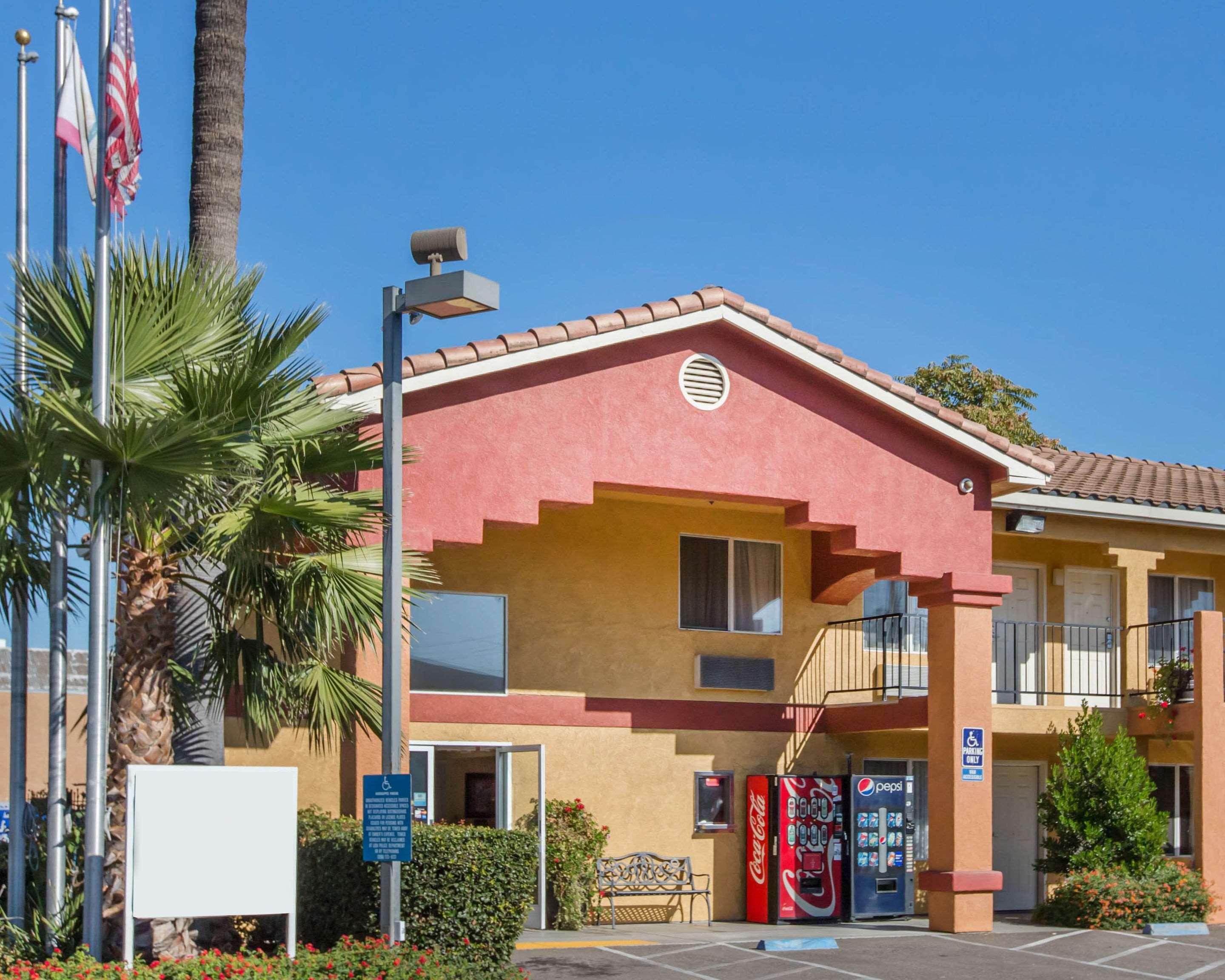 Econo Lodge Inn & Suites Lodi - Wine Country Area Luaran gambar